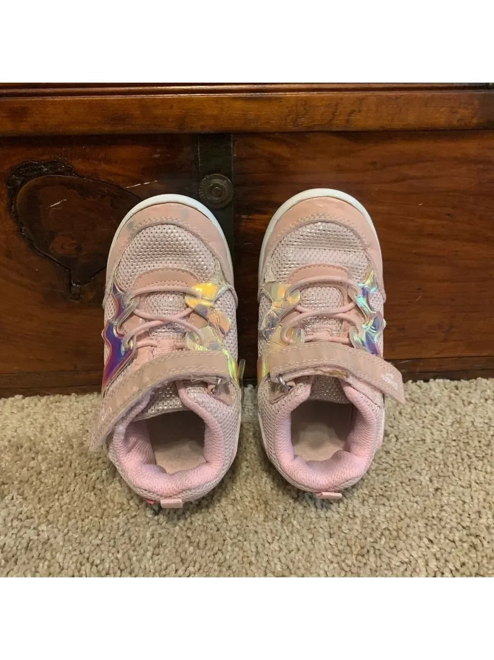 OshKosh B’gosh kids pink shiny sneakers shoes slip-on Velcro closure toddler 8